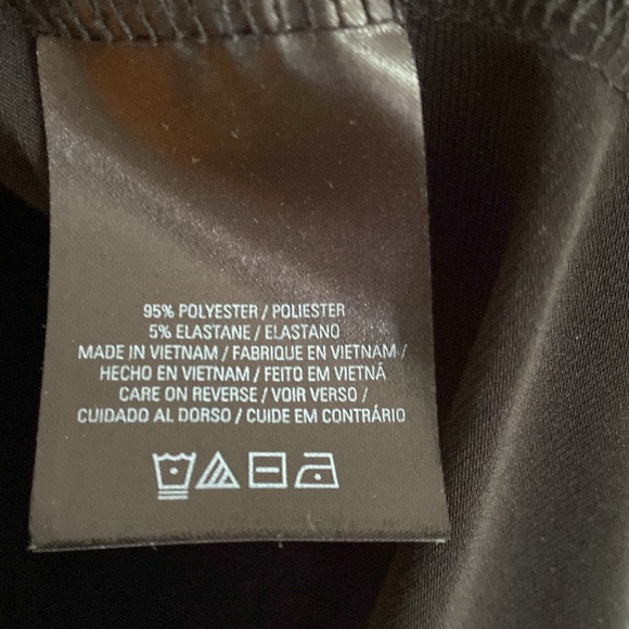 Tahari flowy 3/4 sleeve top - Picture 4 of 4